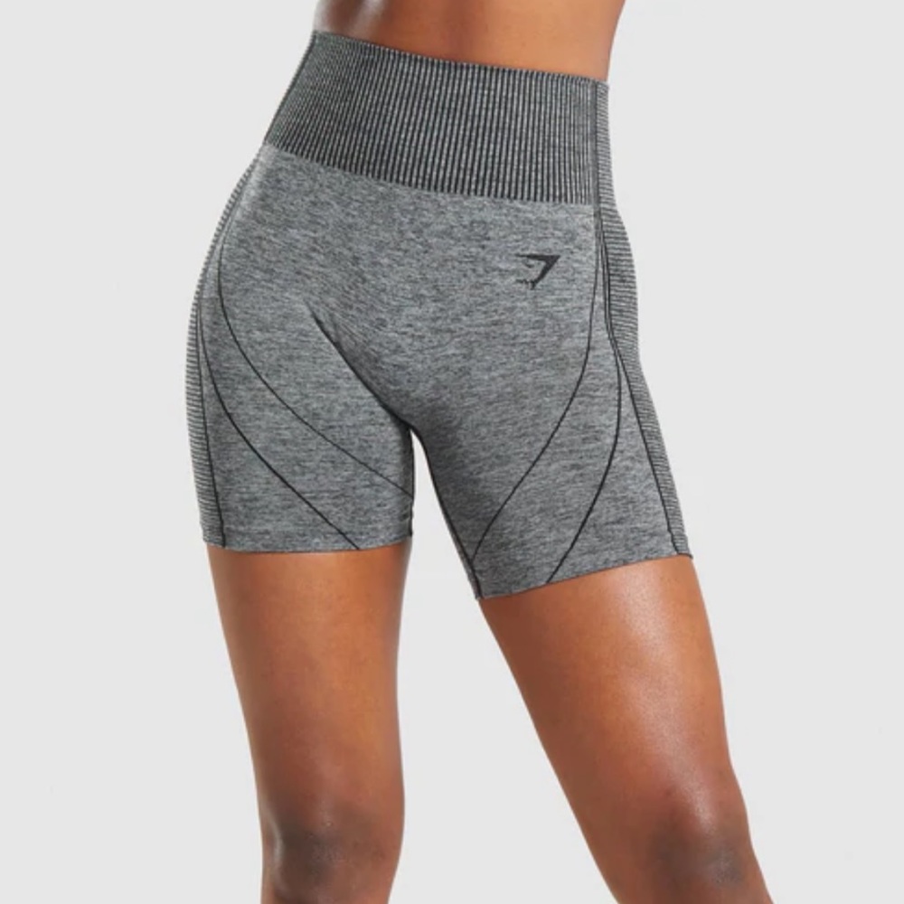 GYMSHARK SHORTS